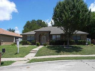 2302 Lakeshore Ln, Rowlett, TX 75088