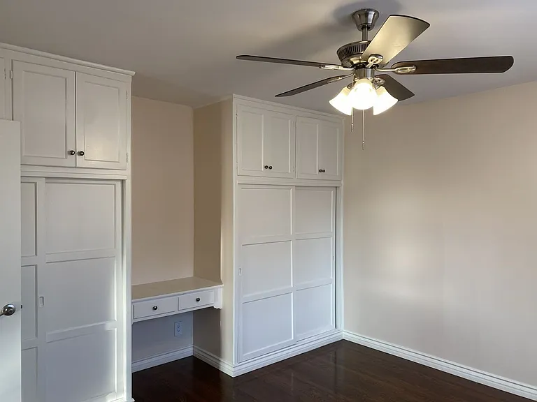 7810 Wilkinson Ave — Photo 11