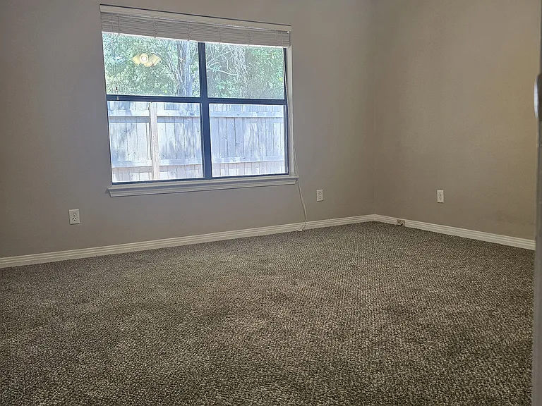 3005 Pickford Pl — Photo 10