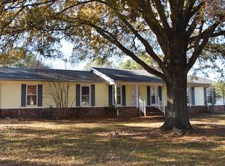 470 Sunnyslope Dr, Humboldt, TN 38343