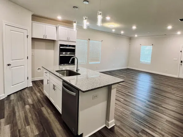 237 Emmett Dr, Pineville, NC 28134