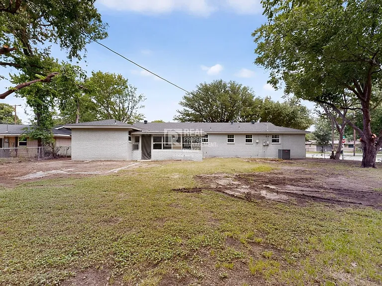 4401 Steven St — Photo 42
