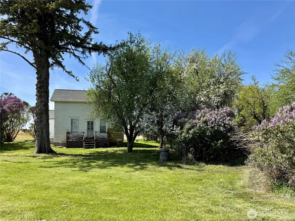 26506 Seven Springs Dairy Road, Davenport, WA 99122