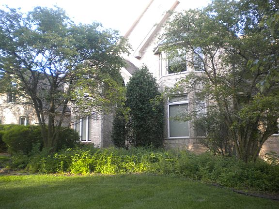 2nd image of 16431 S Kensington Dr