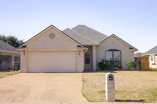 110 Walcourt Loop Photo 1