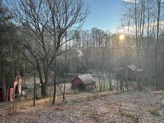 5th image of 1355 Jackson Hollow Rd