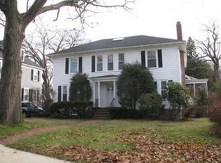430 Pine St, Lowell, MA 01851