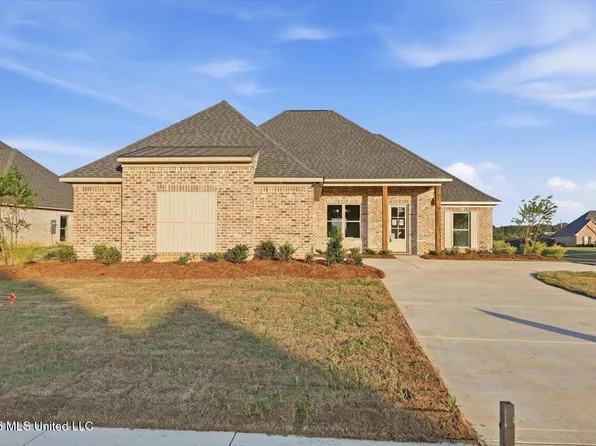 141 Palace Xing, Flowood, MS 39232