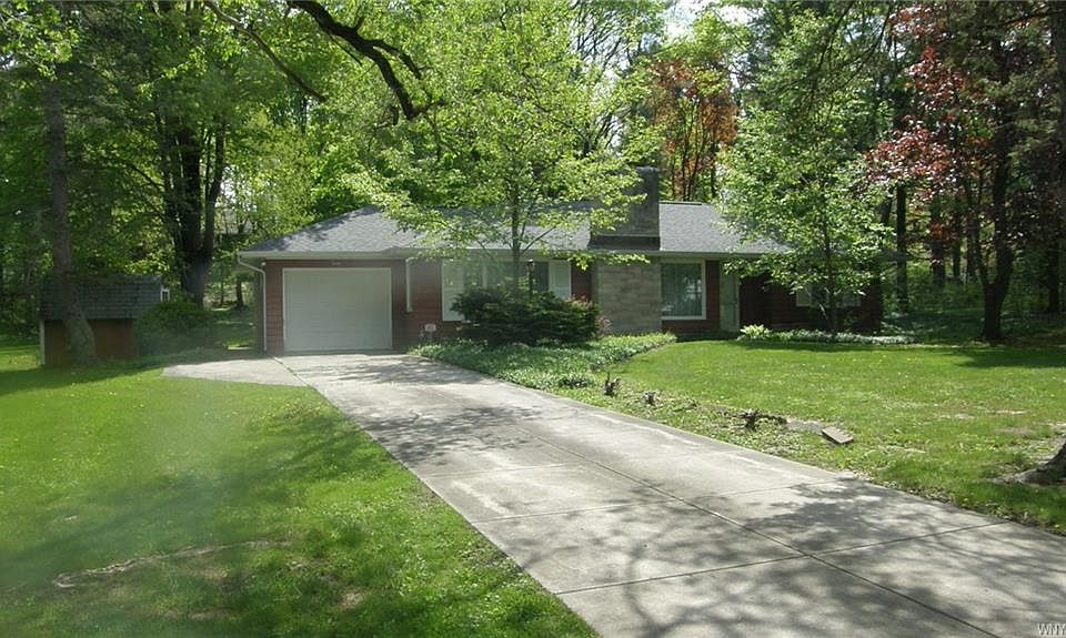 1st image of 30 S Meadow Dr