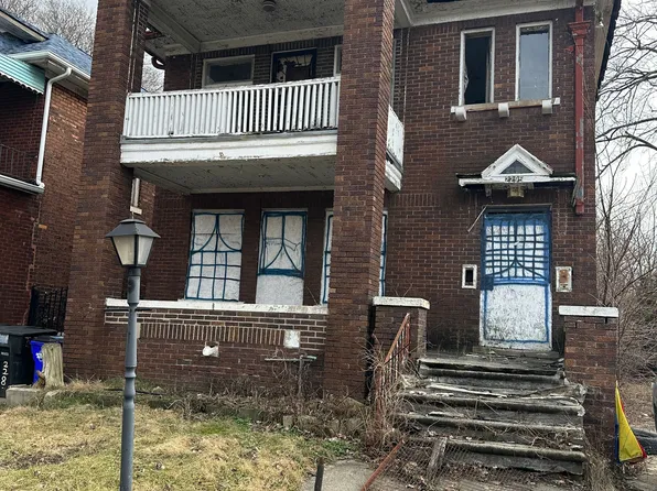 2295 Blaine St, Detroit, MI 48206