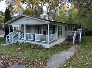 40 Hickory Hills Dr, Bath, PA 18014