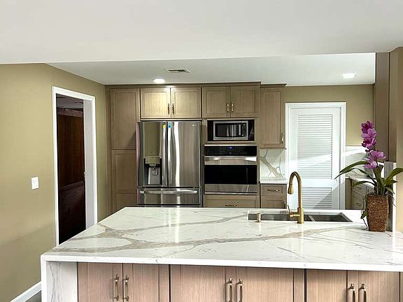 2nd image of 477 Booth Hill Rd