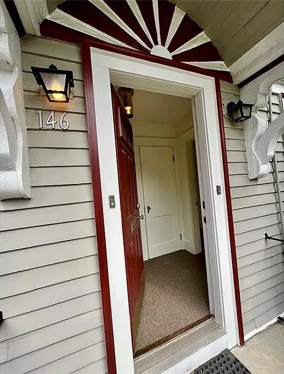 2 bed, 1.0 bath, 1450 sqft, $2,600 — Photo 2
