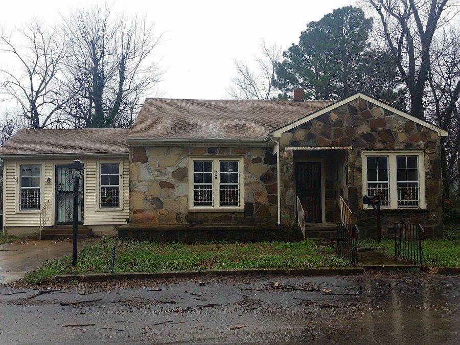 1st image of 250 Lilly St
