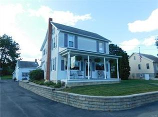 4527 Mountain Rd, Slatington, PA 18080