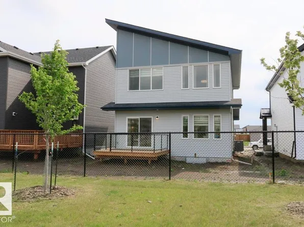 17939 63rd St NW, Edmonton, AB T5A 1R6