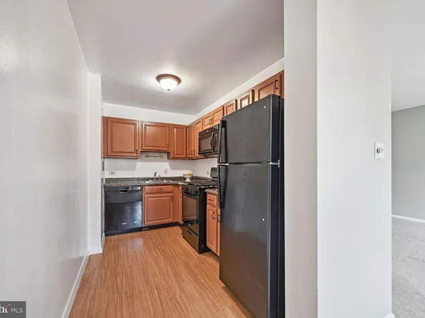 3000 Spout Run Pkwy APT C501, Arlington, VA 22201