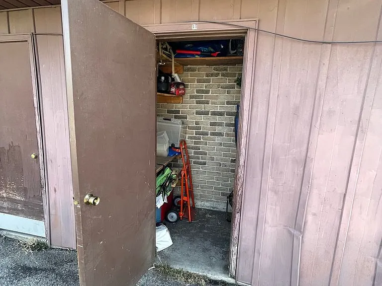 627 N 600 W #10 — Photo 8