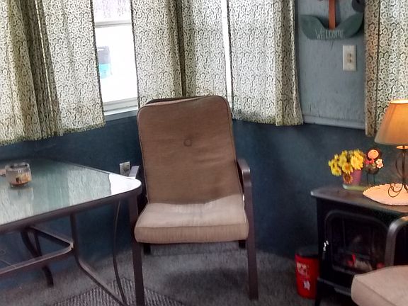 Three season room