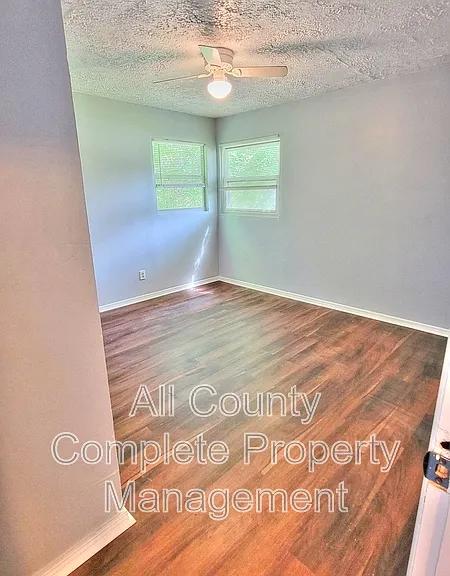 9348 Culpeper Ave — Photo 15