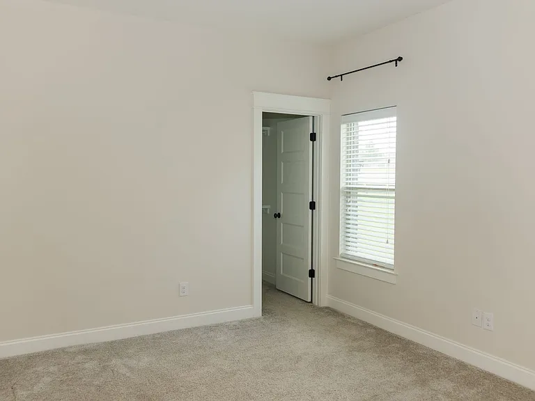 103 Brandywine Ave — Photo 33
