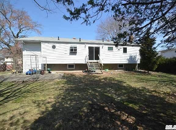 4th image of 28 Hughes Ln
