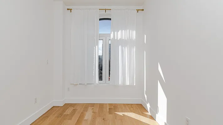 Rented by Nooklyn NYC LLC | media 16