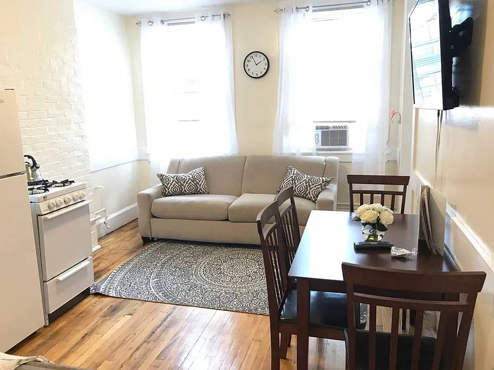 161 Endicott St #4R