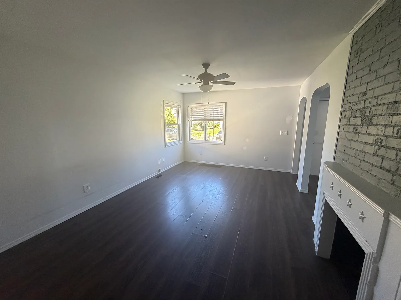 2 bed, 872 sqft, $1,350 — Photo 4