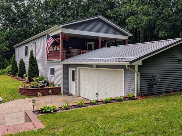 7481 Five Lakes Dr, Farwell, MI 48622