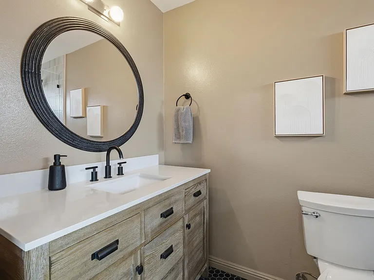2112 Warfield Ave #9 — Photo 18