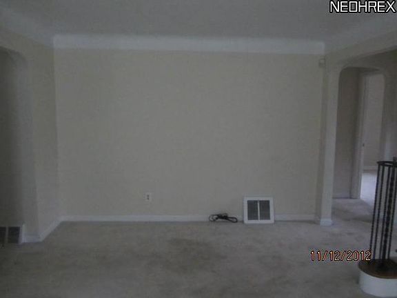 4th image of 15803 Cloverside Ave