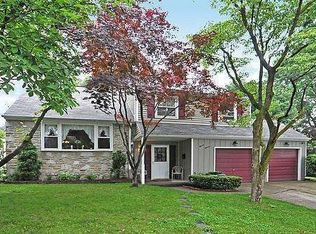 1111 Warwick St, Philadelphia, PA 19116