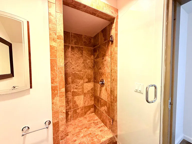 1734 N. Main St.,/ 633 Gibbons Street — Photo 30