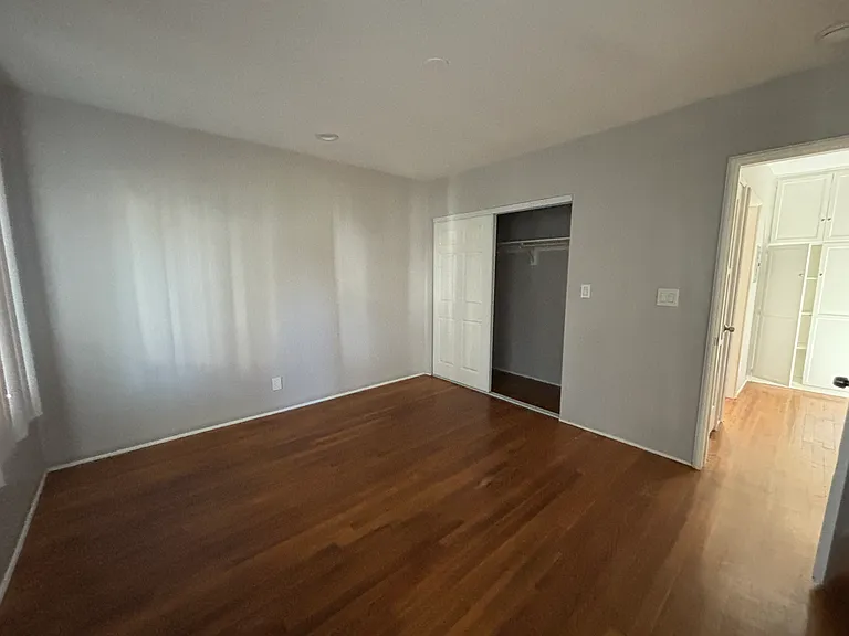 1137 E Washington Blvd — Photo 13