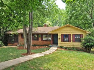 2706 Westridge Rd, Winston Salem, NC 27103