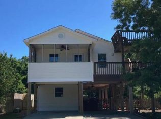 2005 Phoebus St, Kill Devil Hills, NC 27948