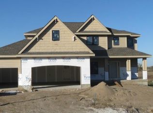 9617 Brightwater Dr, Johnston, IA 50131