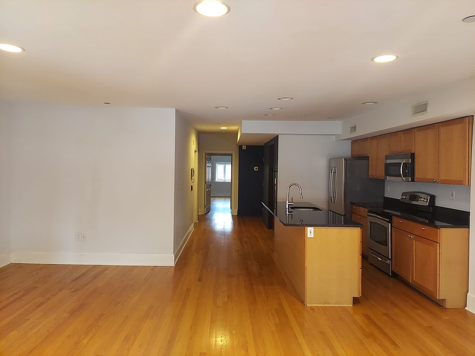 1st image of 1519 Spruce St Floor 4