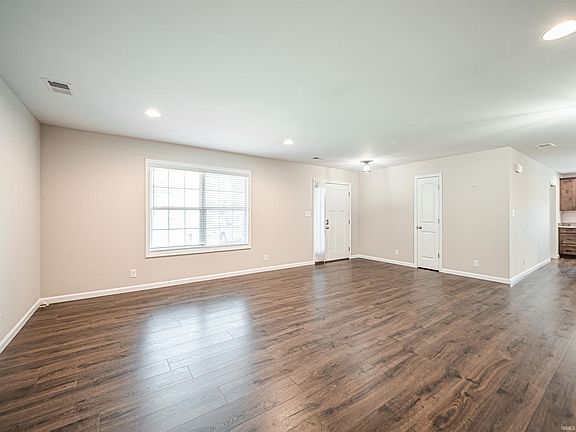 5th image of 1500 Kennel Dr