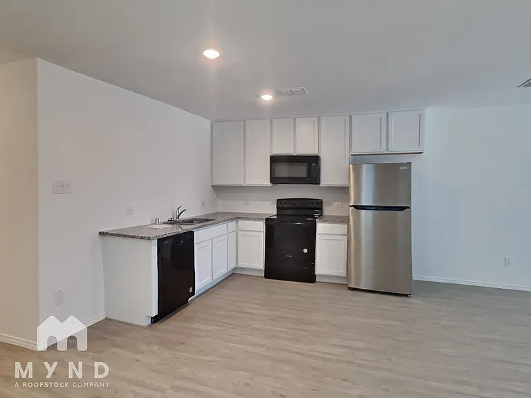 151 Sesame Ln — Photo 5