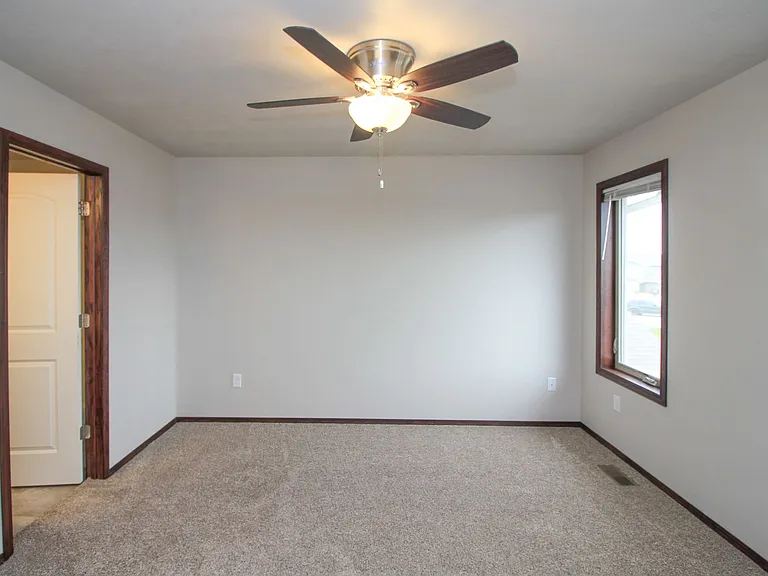Tanner Court Estates -3 bed units townhouses in Tea, SD! — Photo 71