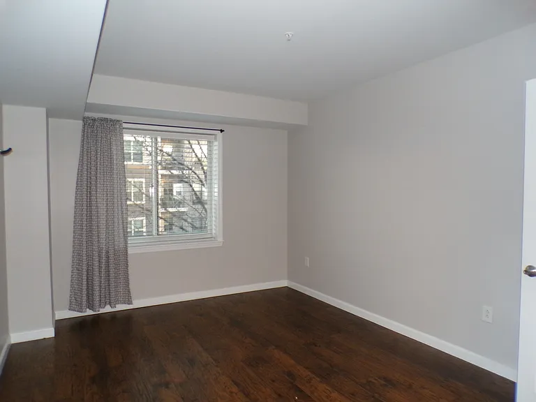 1 Cityview Ln #214 — Photo 4