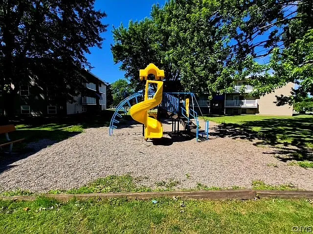 13 Town Garden Dr — Photo 3