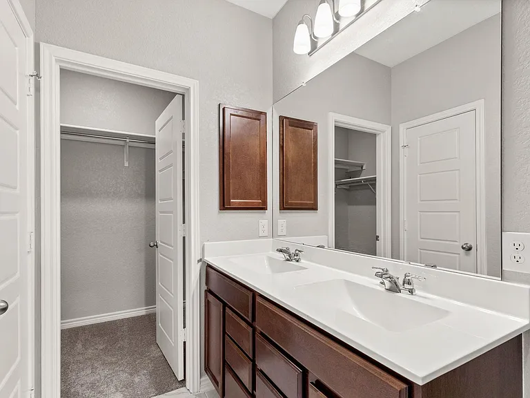 4570 Whispering Oak — Photo 17