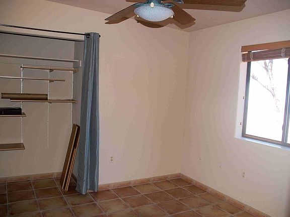 4th image of 1009 W Camino Tierra Libre