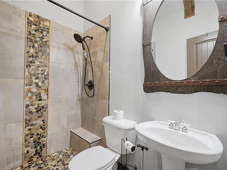 2115 Kemp Dr — Photo 21