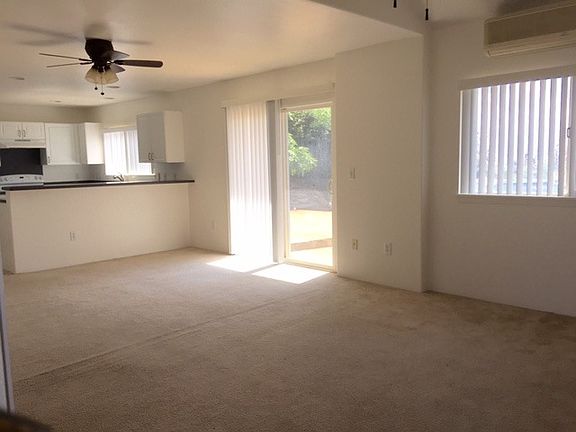 Living space, kitchen
