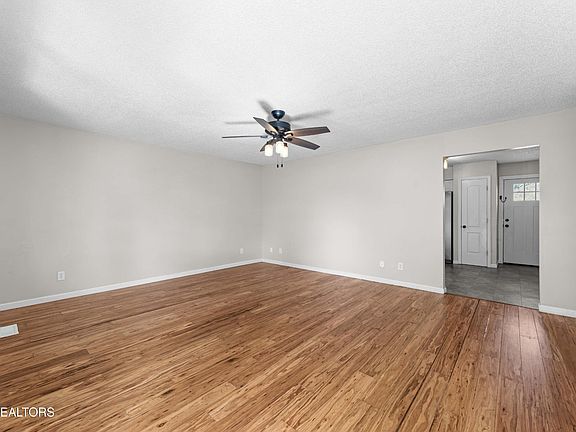 5th image of 130 Johnny Baird Ln