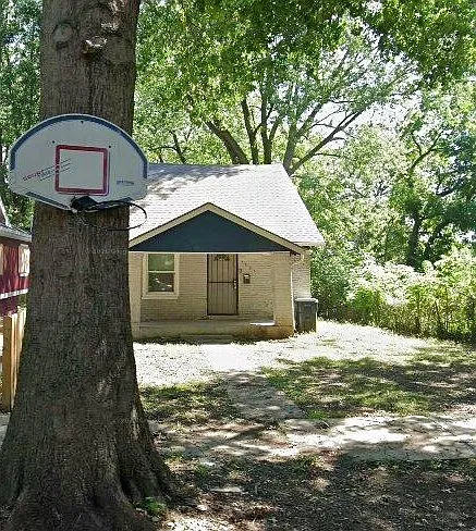 2 bed, 826 sqft, $1,100 — Photo 4